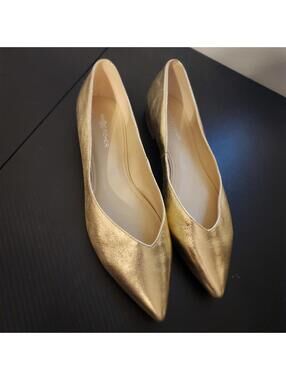 Marc Fisher Gold Metallic Pointed Toe Flats Women's Size 10